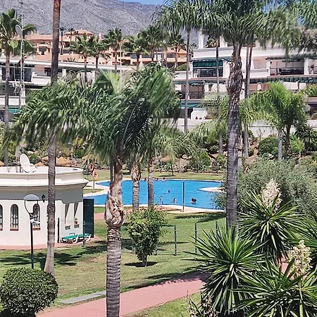 Dos Piscina Apartment *